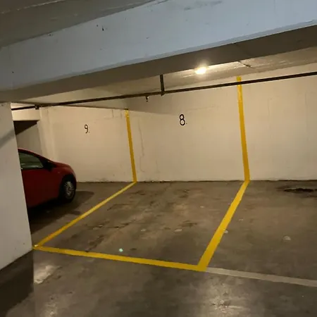 Modern Downtown Apartment + Free Parking Larissa Exterior photo