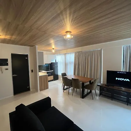 Modern Downtown Apartment + Free Parking Larissa Exterior photo