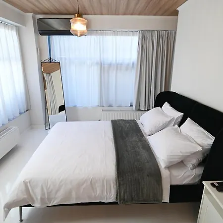 Modern Downtown Apartment + Free Parking Larissa Exterior photo