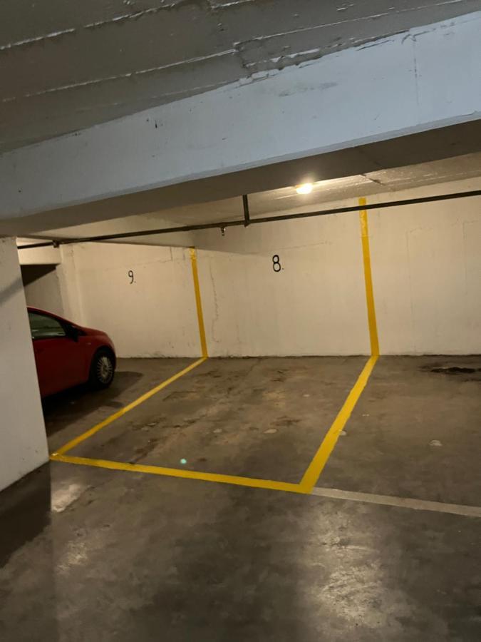 דירה Modern Downtown + Free Parking *