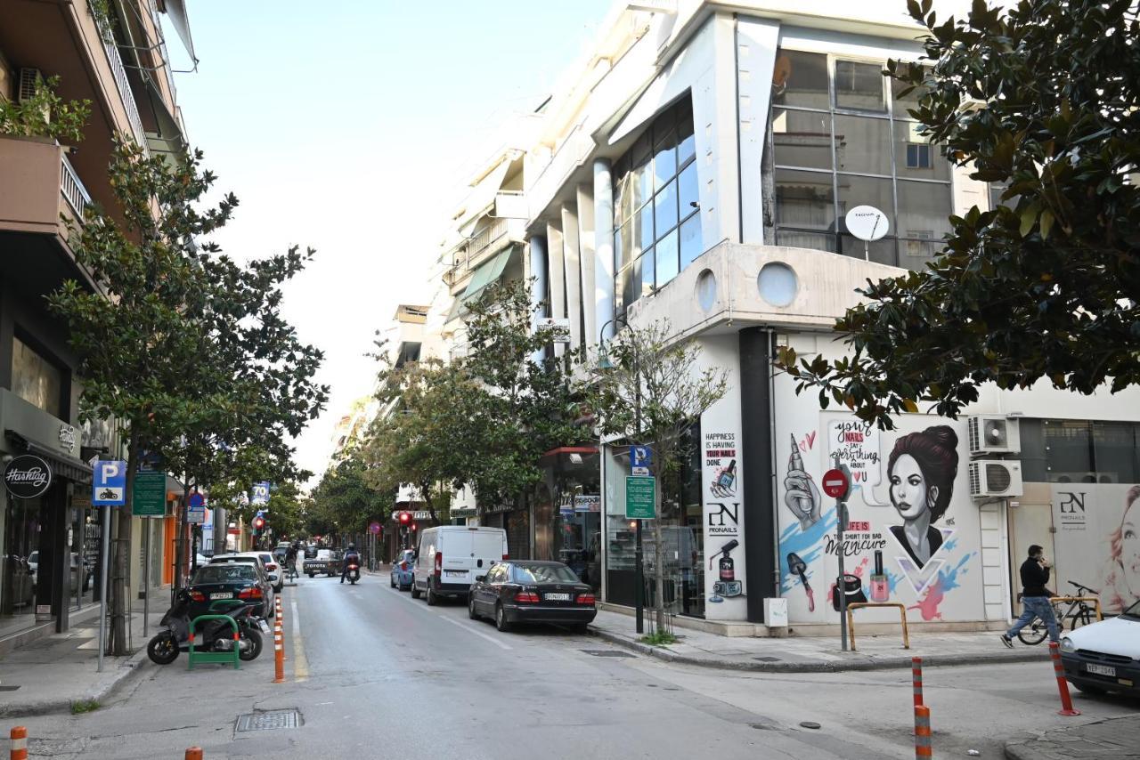 Modern Downtown + Free Parking דירה